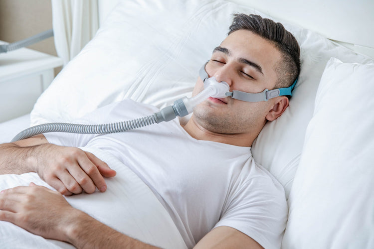 Desafíos y Soluciones: La Apnea del Sueño, Equipos CPAP y Máscaras Para Su Tratamiento.
